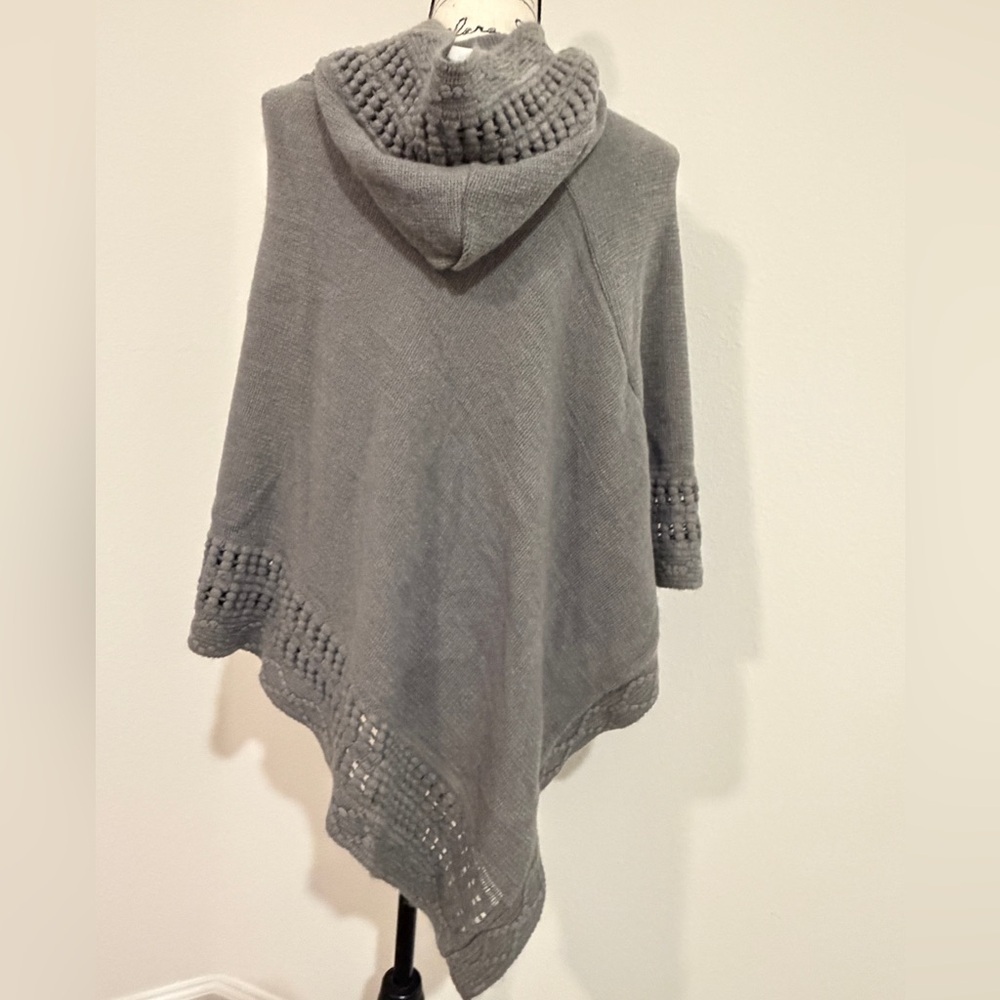 Steve Madden Hooded Poncho Knit Asymmetrical Hem Charcoal Gray Cozy Cabin Core - Picture 13 of 14